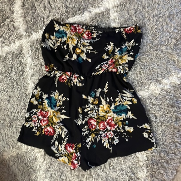 Strapless - Picture 2 of 3